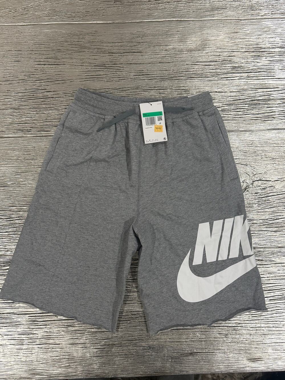 Nike Sportswear Alumni Shorts Gray & White Boys XL. New with tag.